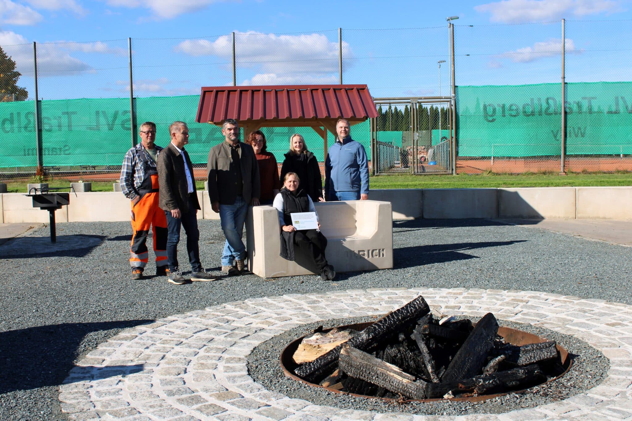 Die aufgewertete Freizeitanlage im Poppenrichter Ortsteil Traßlberg an der Vils – schon jetzt sind alle Feuer und Flamme für diesen neuen Treffpunkt für Jung und Alt Foto: Heike Klober